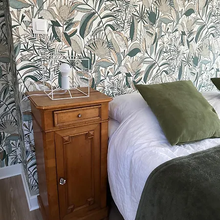 Grande Maison A Deux Pas De La * براي دون
