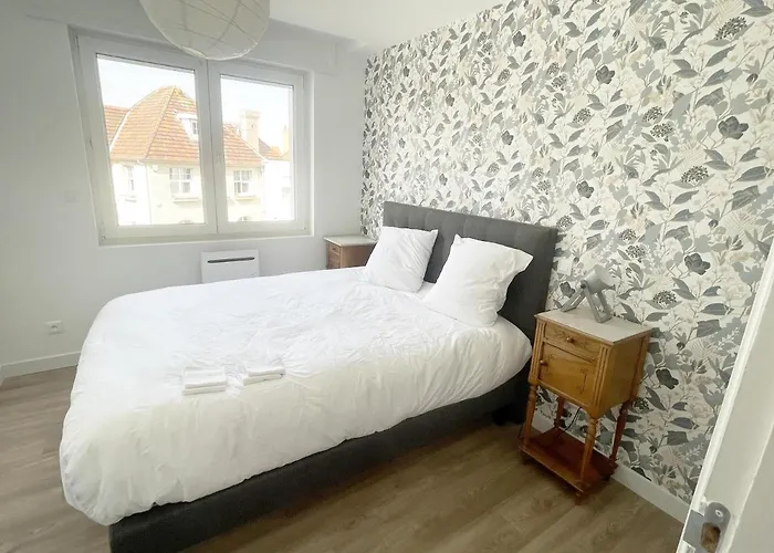 Grande Maison à Deux Pas De La *