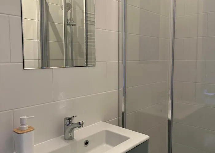 Grande Maison à Deux Pas De La