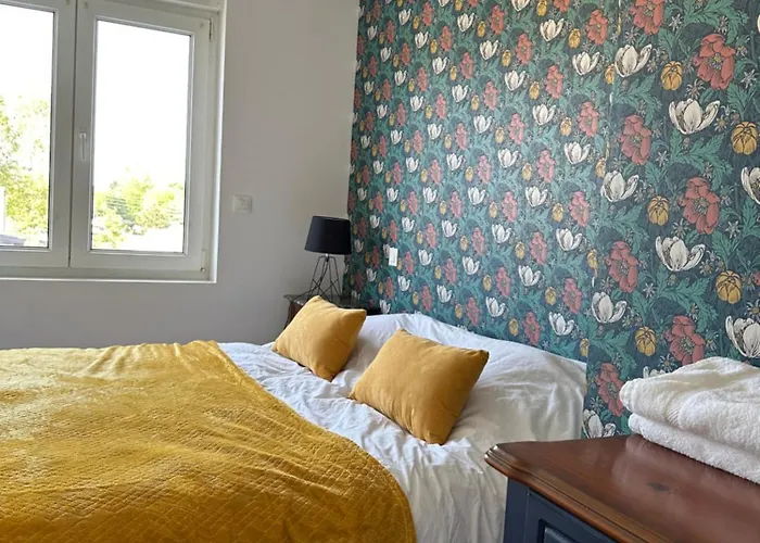 Grande Maison à Deux Pas De La *